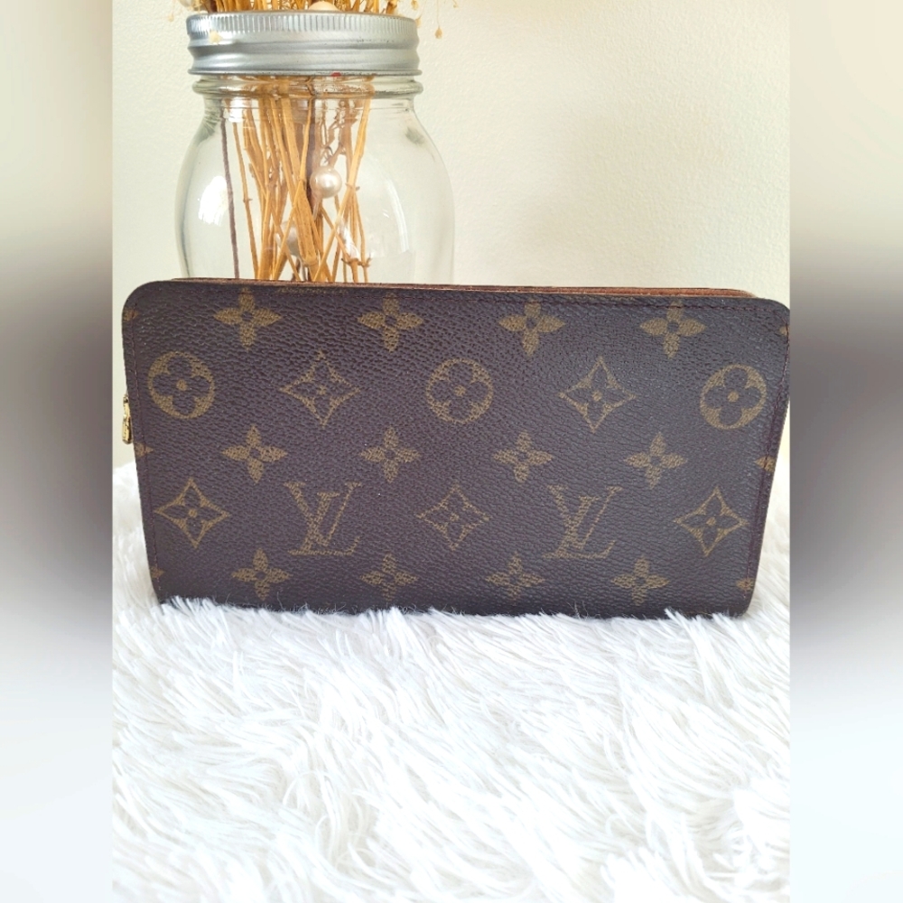 Louis Vuitton Zipper Wallet - Picture 1 of 16